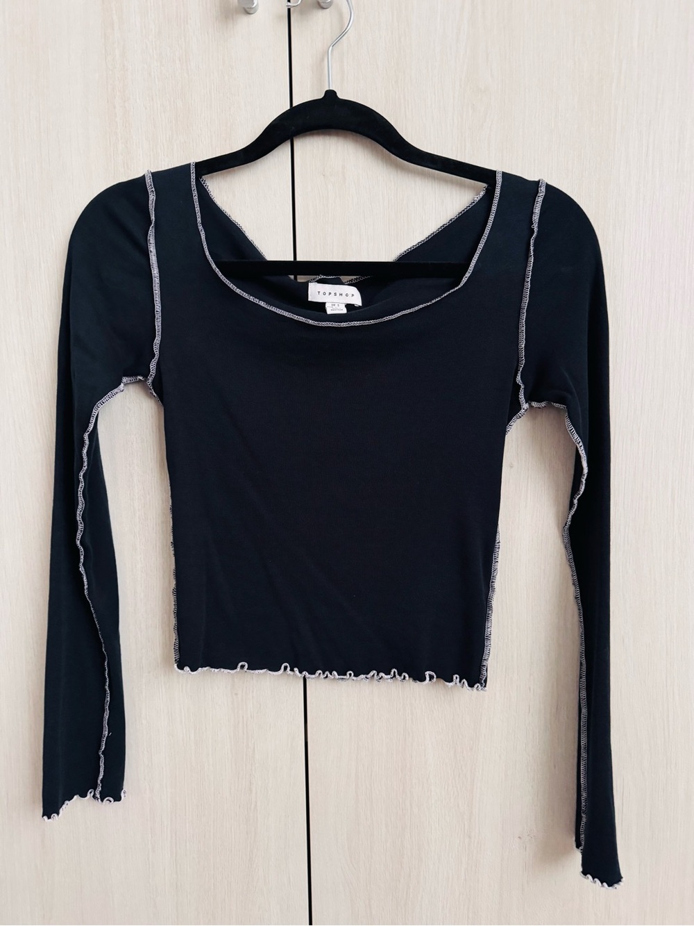 Topshop Black Long-Sleeve Lettuce-Edge Crop Top with Contrast Stitching